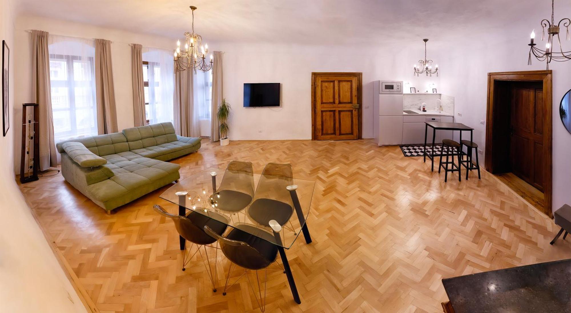 Hirscher Apartments Brasov Bagian luar foto
