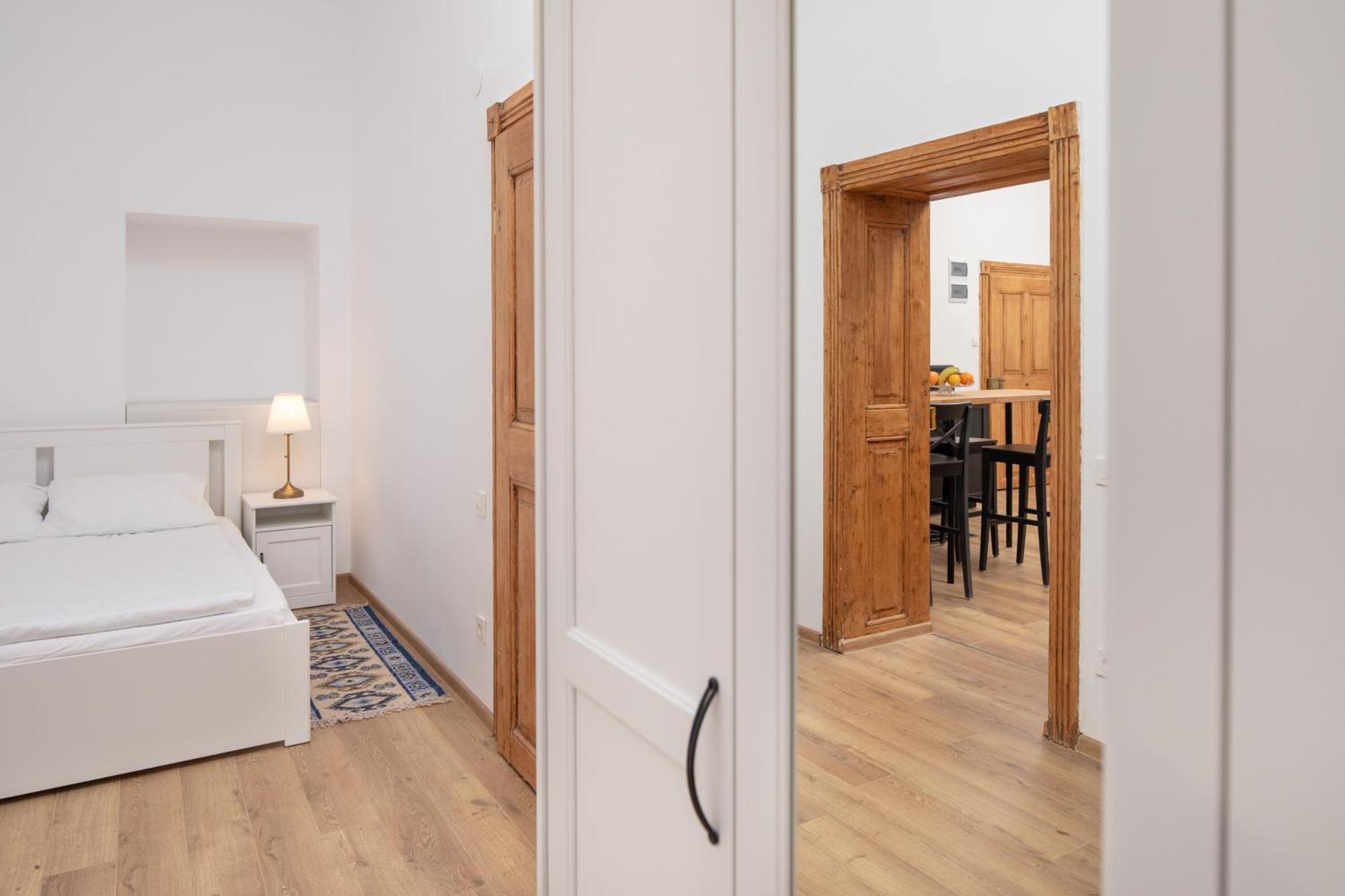 Hirscher Apartments Brasov Bagian luar foto