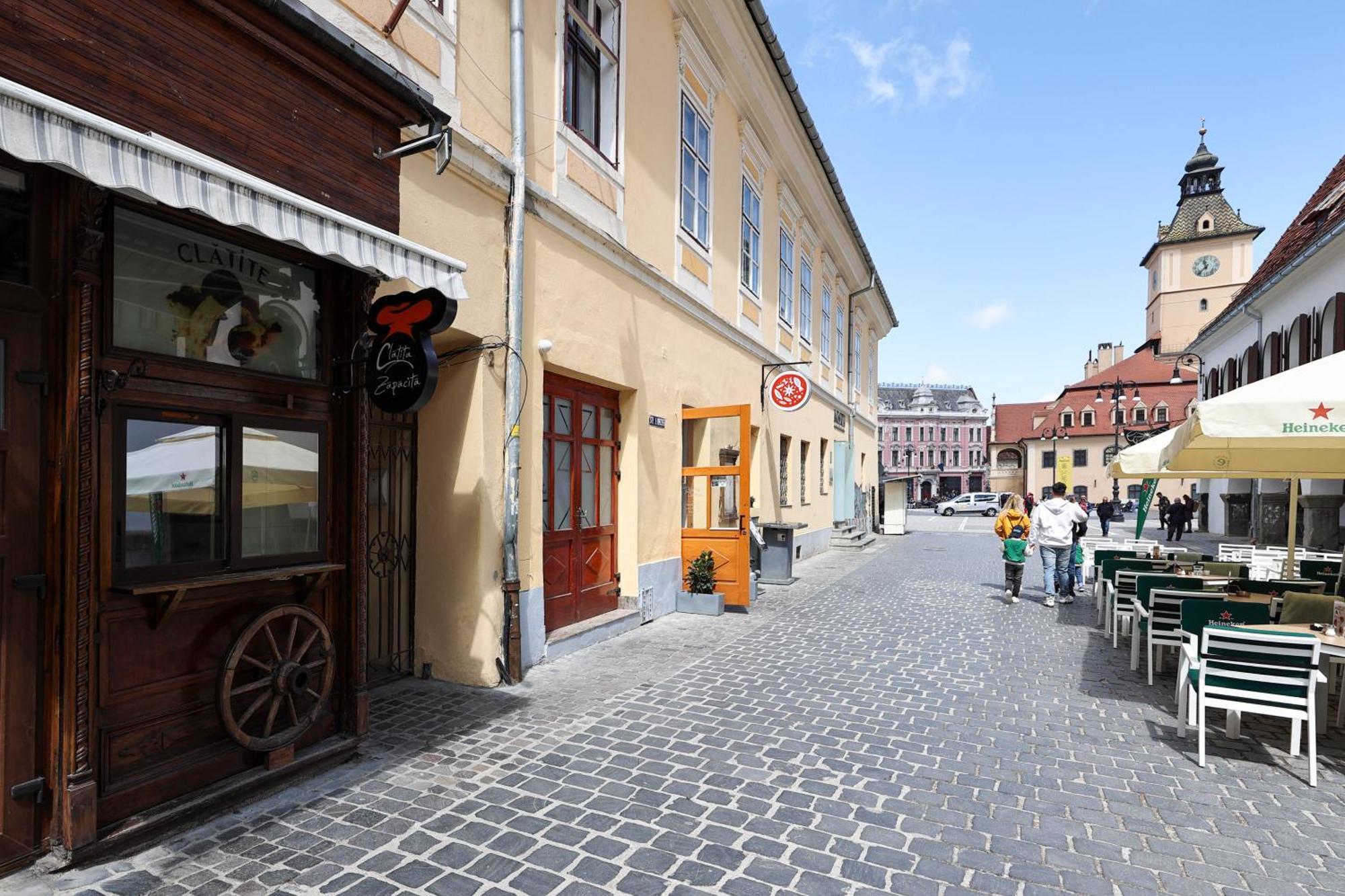 Hirscher Apartments Brasov Bagian luar foto