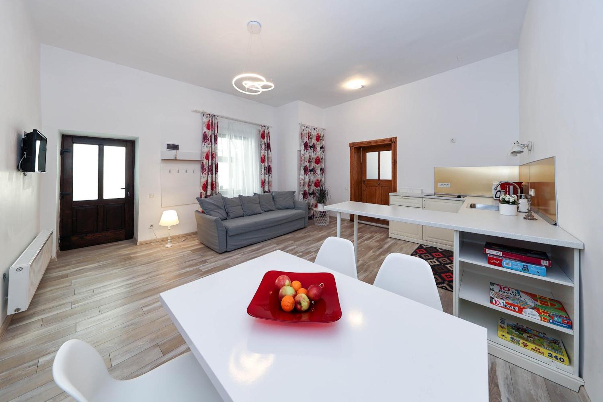Hirscher Apartments Brasov Bagian luar foto