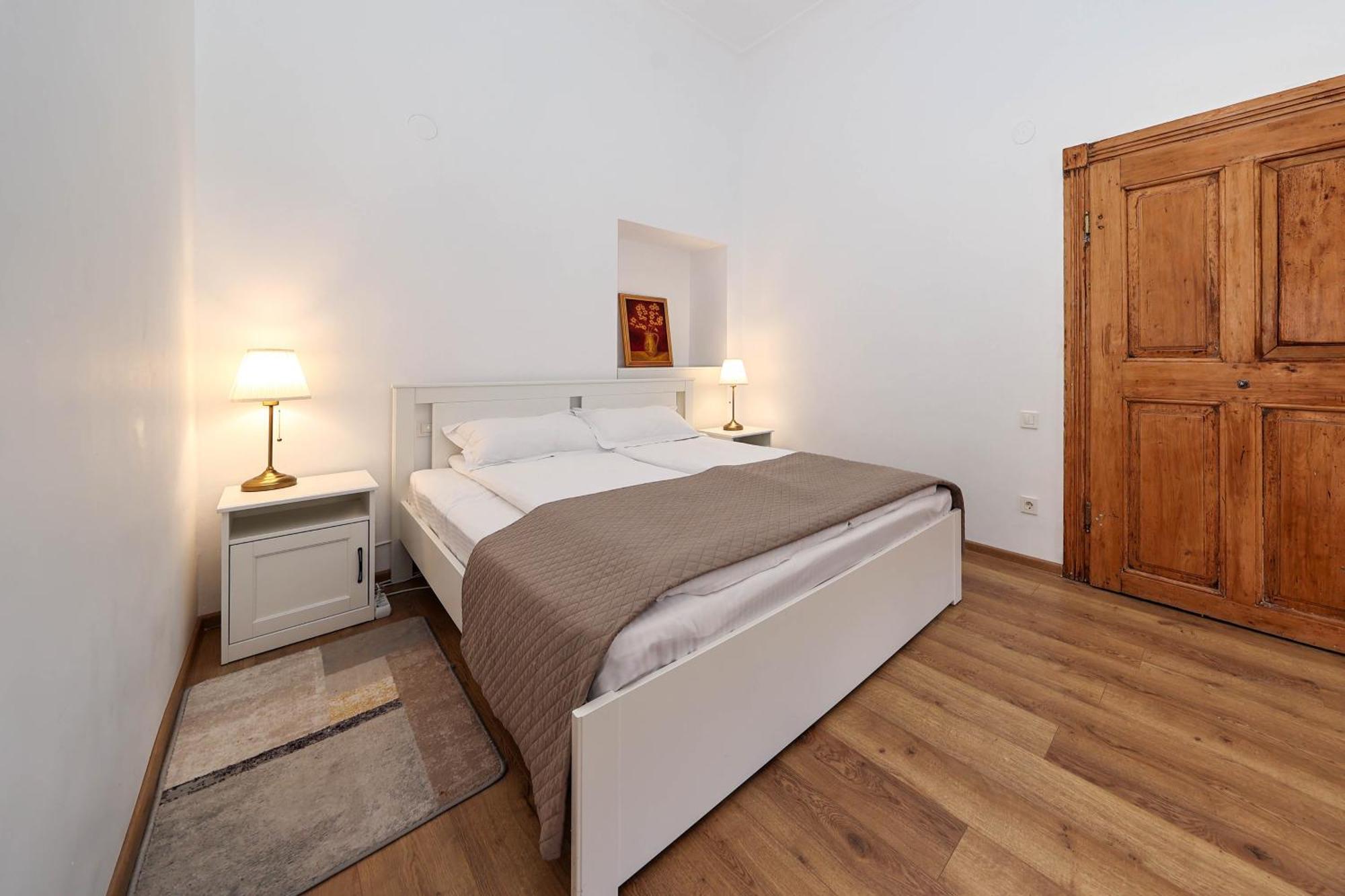 Hirscher Apartments Brasov Bagian luar foto