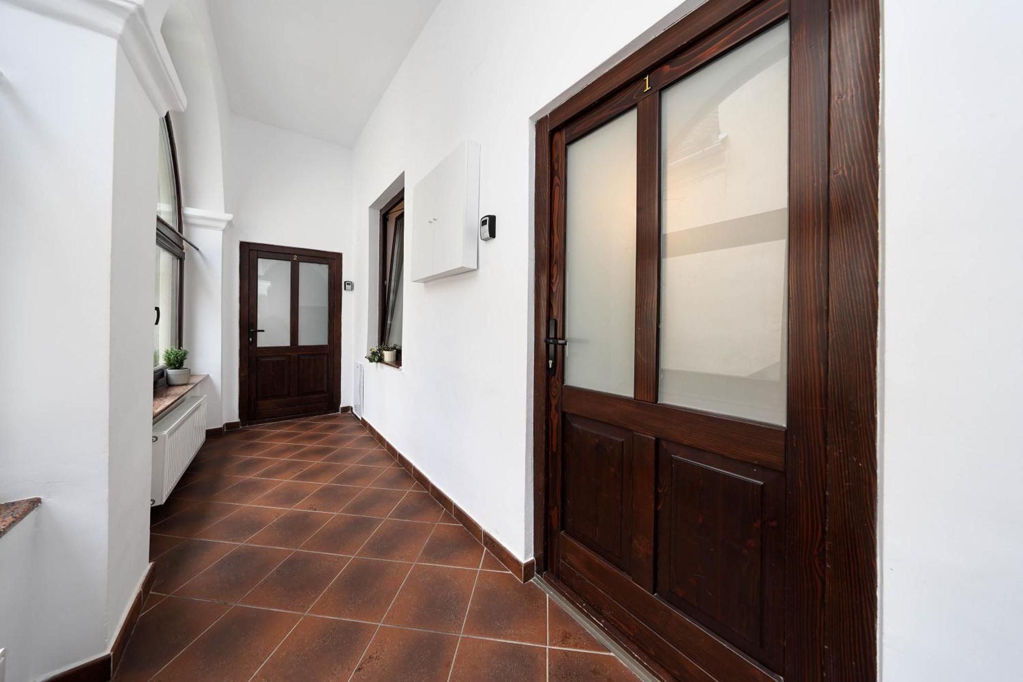 Hirscher Apartments Brasov Bagian luar foto